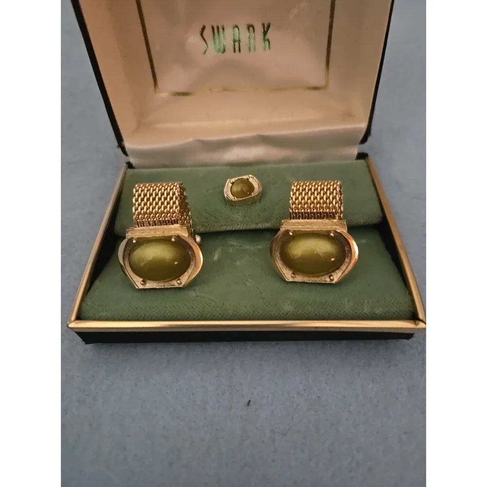 Vtg. Swank Gold-Tone Green Moonstone Cufflinks/Tie  Pin Set (B-1)